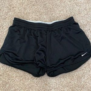Nike gym shorts size M
